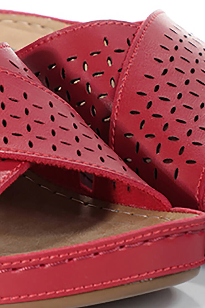 ESEM EA12SK252 Women's Slipper Red