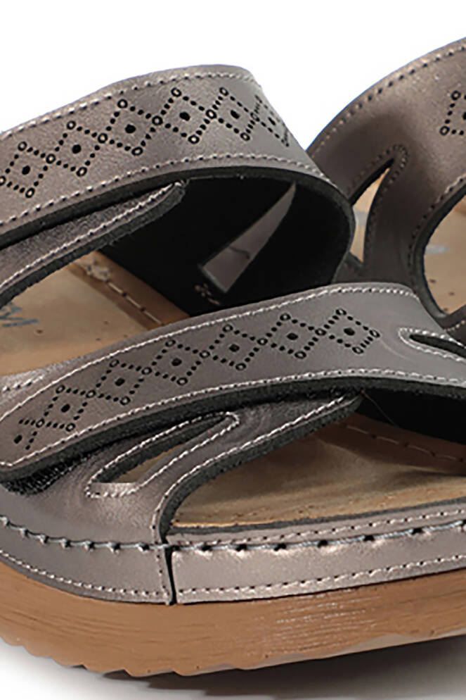 ESEM EA12SK253 Women's Slipper Platinum